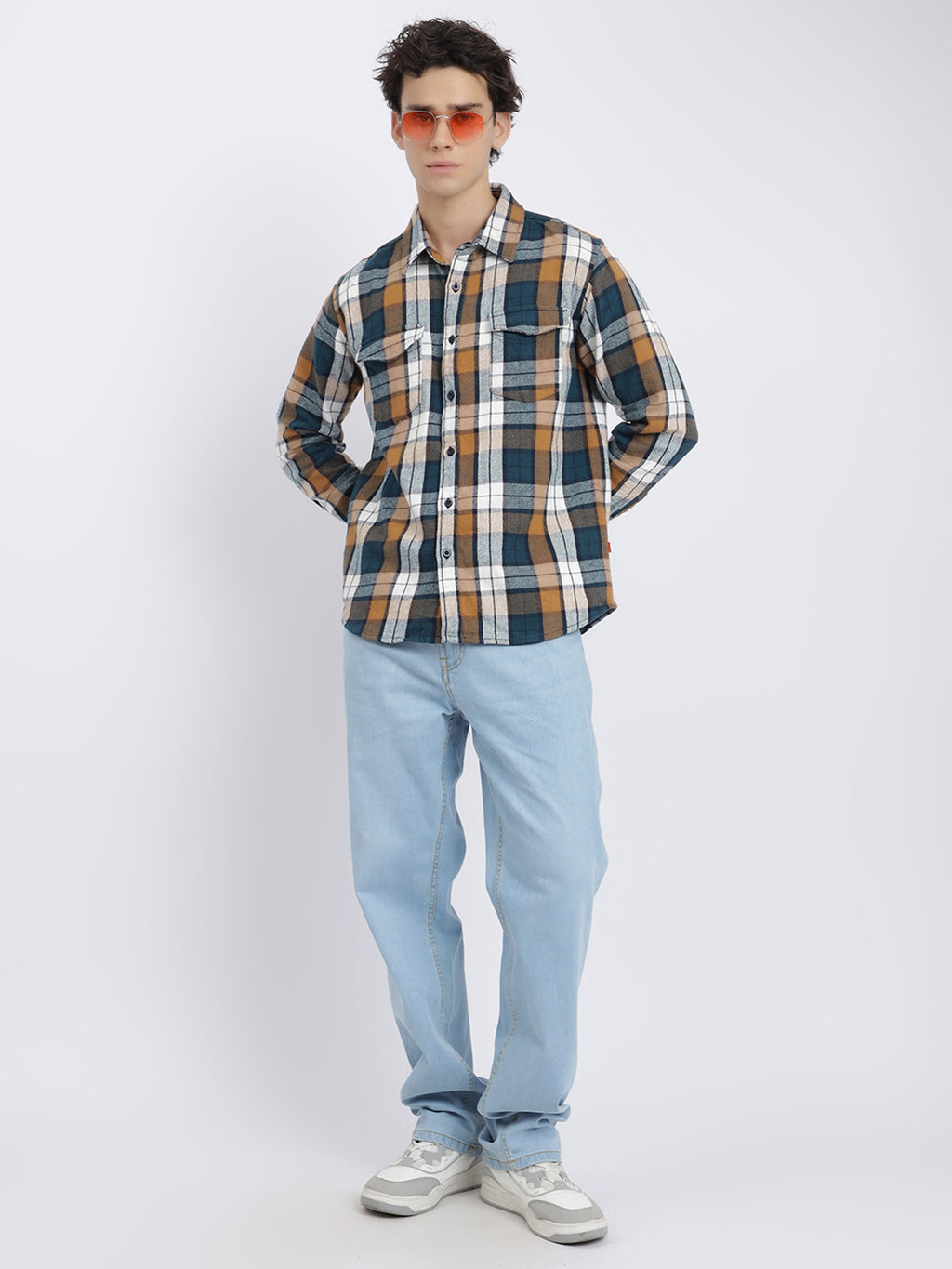 MRFTCFWS,WHITE AND NAVY BLUE CHECK