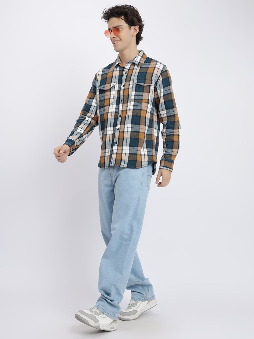 MRFTCFWS,WHITE AND NAVY BLUE CHECK